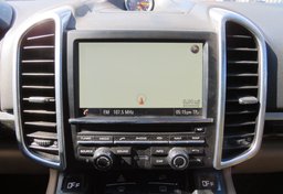 2015 Porsche Cayenne - Image 38