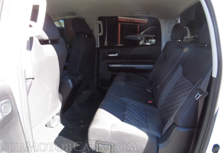 2021 Toyota Tundra - Image 28