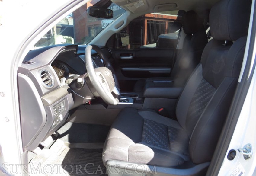 2021 Toyota Tundra - Image 24