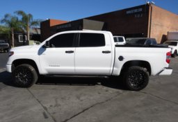 2021 Toyota Tundra - Image 9