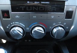 2021 Toyota Tundra - Image 39