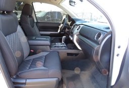 2021 Toyota Tundra - Image 23