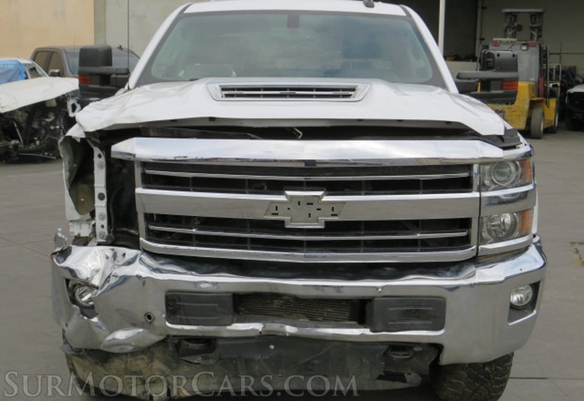 2019 Chevrolet Silverado 2500HD - Image 11