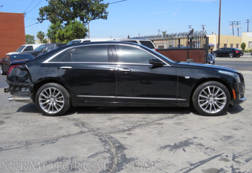 2018 Cadillac CT6 - Image 11