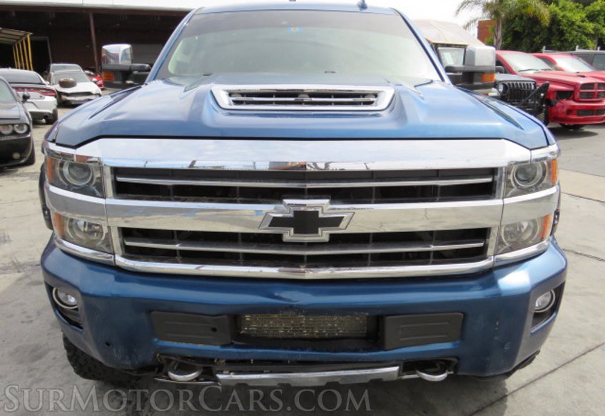 2018 Chevrolet Silverado 2500HD - Image 13
