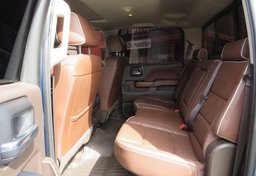 2018 Chevrolet Silverado 2500HD - Image 32