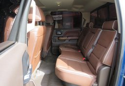 2018 Chevrolet Silverado 2500HD - Image 31