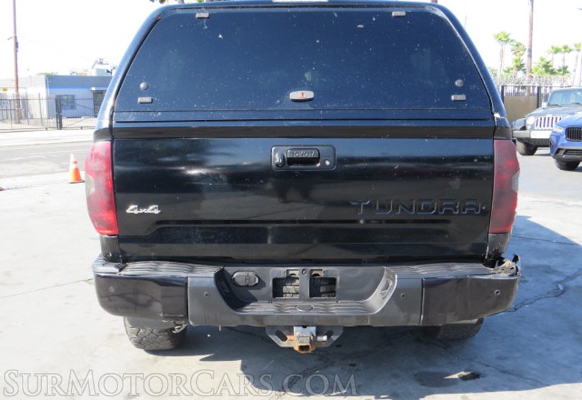 2015 Toyota Tundra 4WD Truck - Image 12