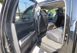 2015 Toyota Tundra 4WD Truck - Image 20