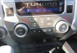 2015 Toyota Tundra 4WD Truck - Image 39