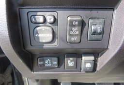 2015 Toyota Tundra 4WD Truck - Image 50