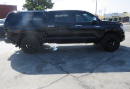 2015 Toyota Tundra 4WD Truck - Image 6