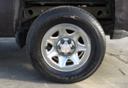 2015 Chevrolet Silverado 1500 - Image 11