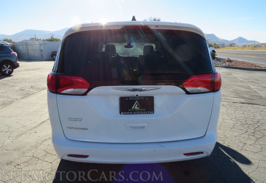 2021 Chrysler Voyager - Image 11