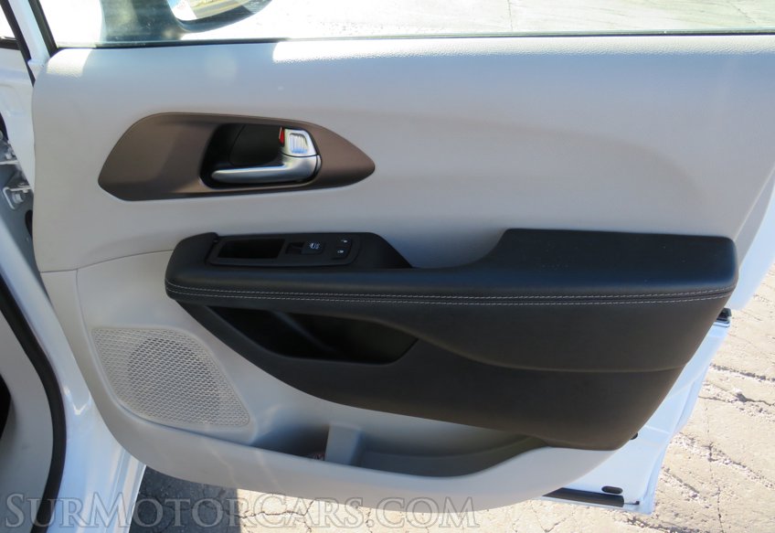 2021 Chrysler Voyager - Image 34