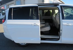 2021 Chrysler Voyager - Image 19