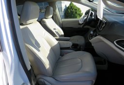 2021 Chrysler Voyager - Image 25