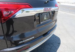 2018 GMC Acadia - Image 21
