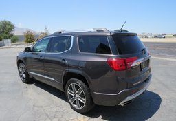 2018 GMC Acadia - Image 6