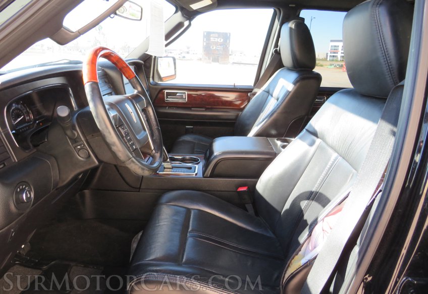2016 Lincoln Navigator - Image 35