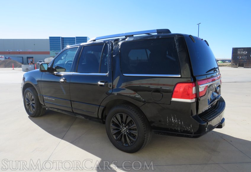 2016 Lincoln Navigator - Image 8