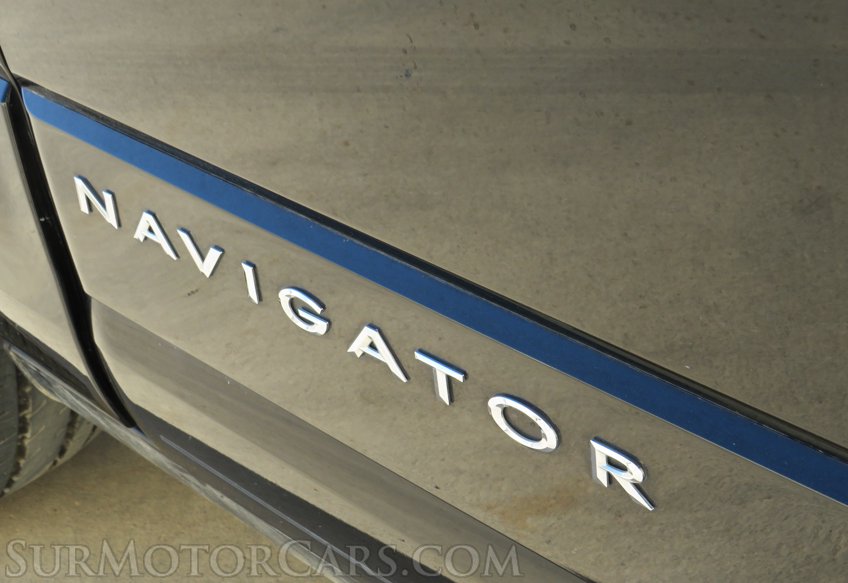 2016 Lincoln Navigator - Image 27