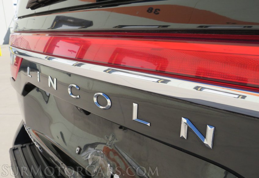 2016 Lincoln Navigator - Image 29