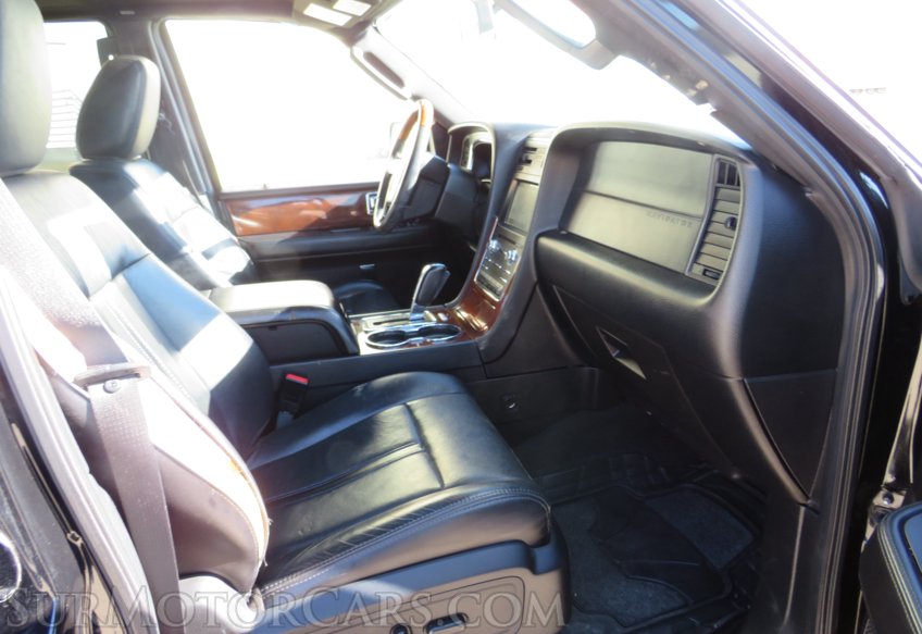 2016 Lincoln Navigator - Image 37