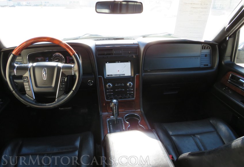 2016 Lincoln Navigator - Image 31