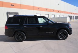 2016 Lincoln Navigator - Image 9