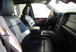 2016 Lincoln Navigator - Image 33