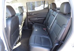 2020 GMC Acadia - Image 30