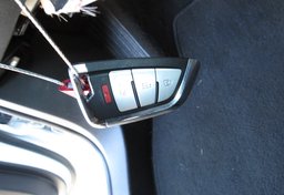 2020 GMC Acadia - Image 40