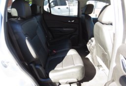 2020 GMC Acadia - Image 31