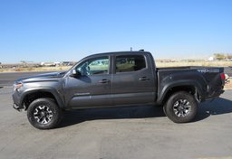 2021 Toyota Tacoma 4WD - Image 11