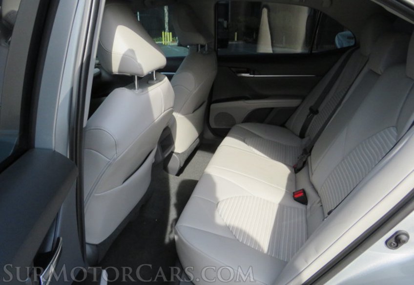 2020 Toyota Camry - Image 30