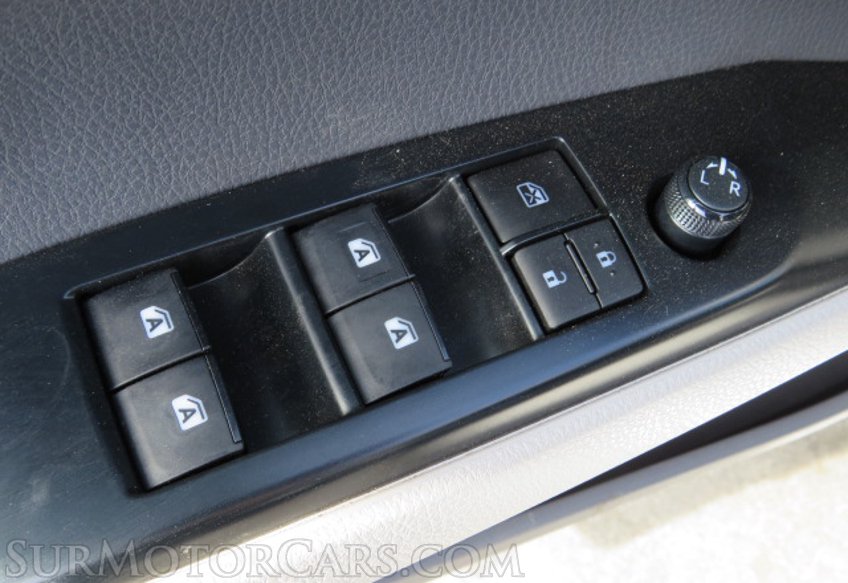 2020 Toyota Camry - Image 21