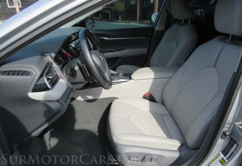 2020 Toyota Camry - Image 29