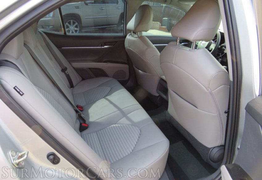 2020 Toyota Camry - Image 32