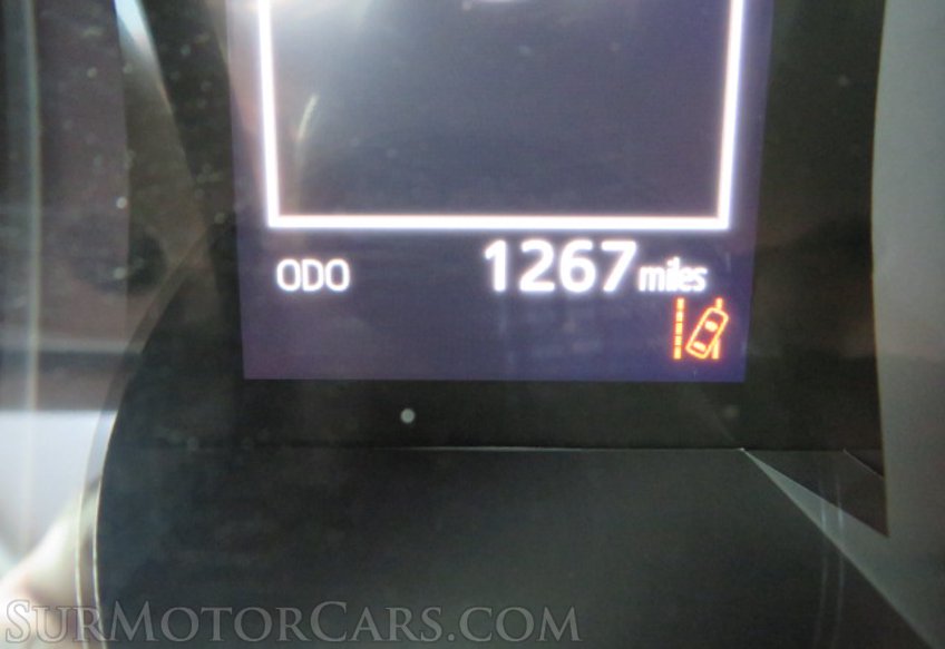 2020 Toyota Camry - Image 34