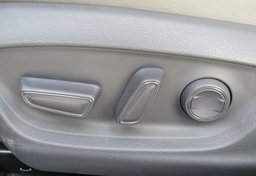 2020 Toyota Camry - Image 20