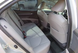 2020 Toyota Camry - Image 32