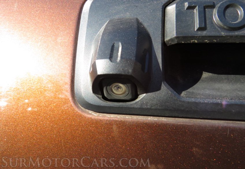 2014 Toyota Tundra 4WD Truck - Image 18