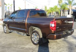 2014 Toyota Tundra 4WD Truck - Image 5