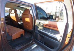 2014 Toyota Tundra 4WD Truck - Image 28