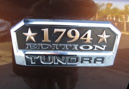 2014 Toyota Tundra 4WD Truck - Image 17