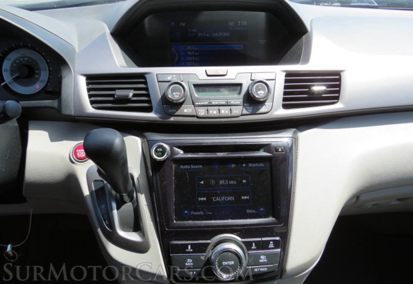2015 Honda Odyssey - Image 40