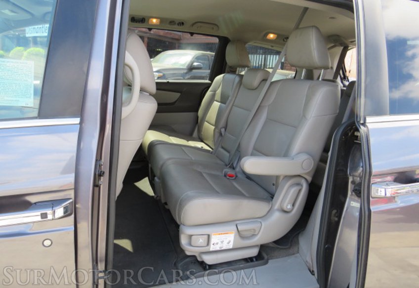 2015 Honda Odyssey - Image 25