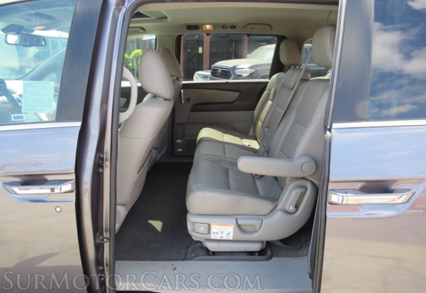 2015 Honda Odyssey - Image 19