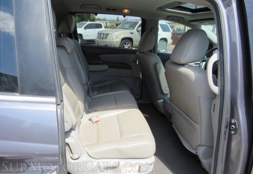 2015 Honda Odyssey - Image 28